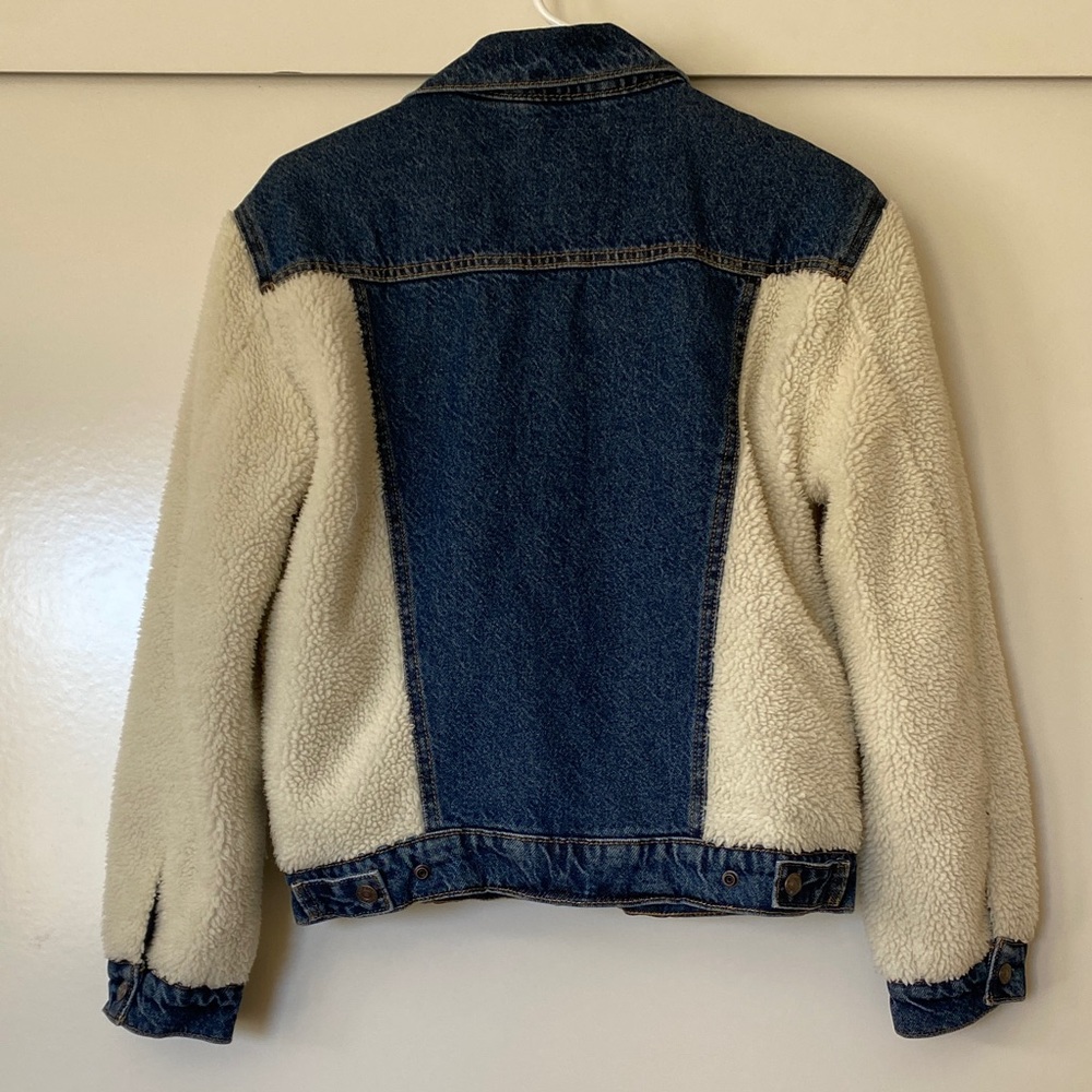 Levi's Women's Denim and Cream Sherpa Jacket - Picture 7 of 7